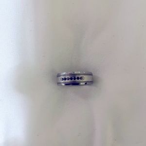 Men’s wedding band